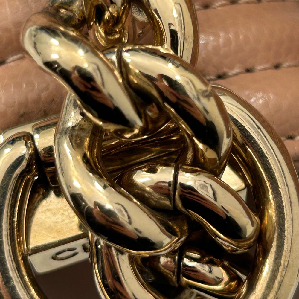 SOLD PRIVATE
Chanel Le Boy Old Medium Light Gold Hardware - Picture 14 of 16